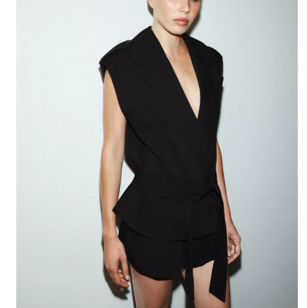 Zara Shoulder Pad Belted Black Sleeveless Blazer/Vest Sz M-L